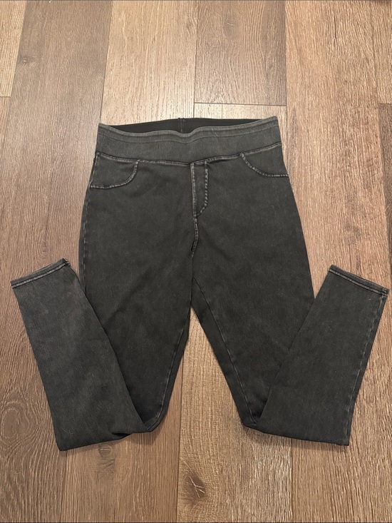 HALARA Denim - HALARA Black Pull-On Jeggings